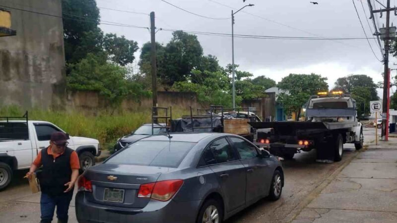 RECUPERAN VEHÍCULO ROBADO