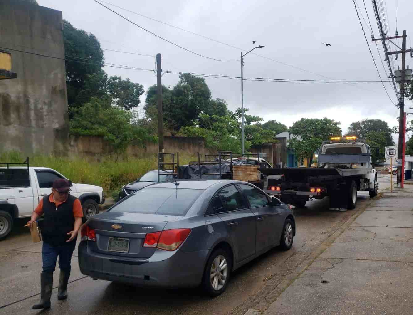 RECUPERAN VEHÍCULO ROBADO