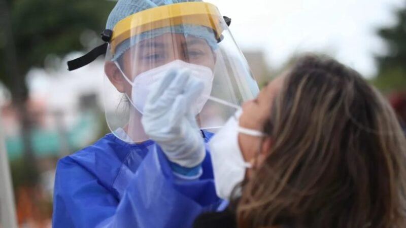 SEXTA OLA DE COVID-19 INICIÓ SU ETAPA DE DESCENSO EN MÉXICO