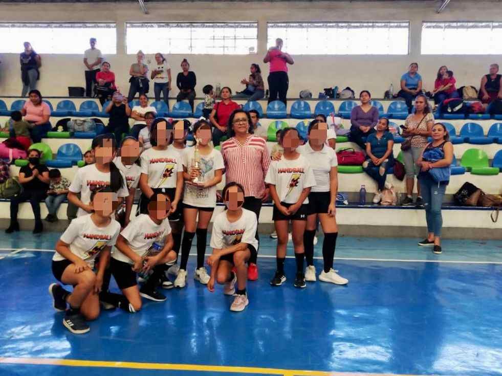 “TRUENOS” DE CHOCAMÁN FEMENIL, CAMPEÓN EN HANDBALL