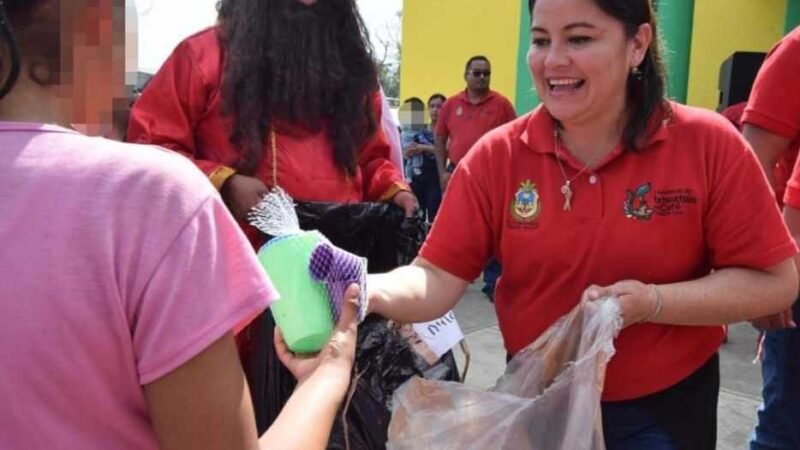 REYES MAGOS RECORREN IXHUATLÁN DEL CAFÉ
