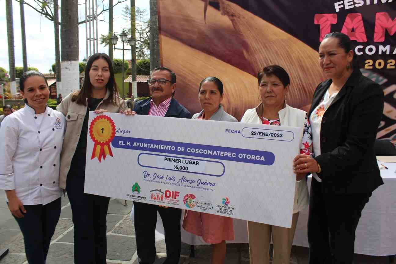 UN ÉXITO, FESTIVAL DEL TAMAL EN COSCOMATEPEC