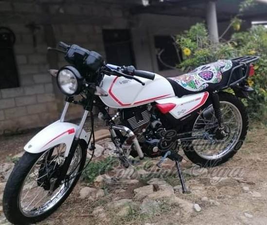 SE ROBAN MOTOCICLETA EN IXHUATLÁN