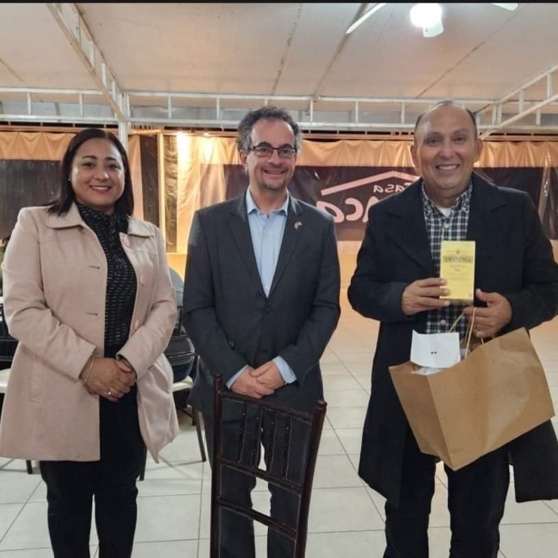 RECIBE VENTURA DEMUNER A EMBAJADOR DE REINO UNIDO