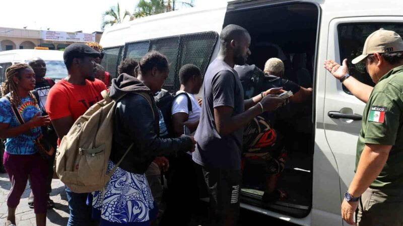 MÉXICO DEPORTA 69 MIGRANTES A CUBA