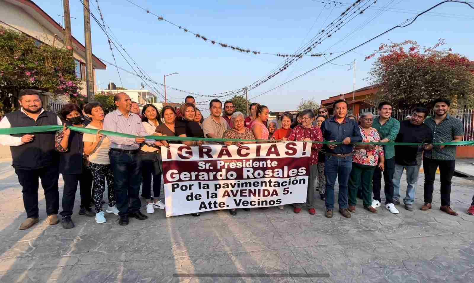 ENTREGA GERARDO ROSALES DOS CALLES MÁS EN CENTRO DE FORTÍN