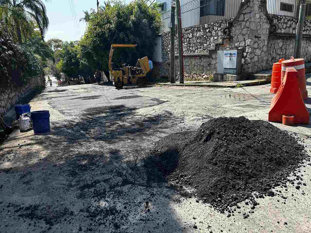 IMPLEMENTA OBRAS PÚBLICAS PROGRAMA DE BACHEO PERMANENTE