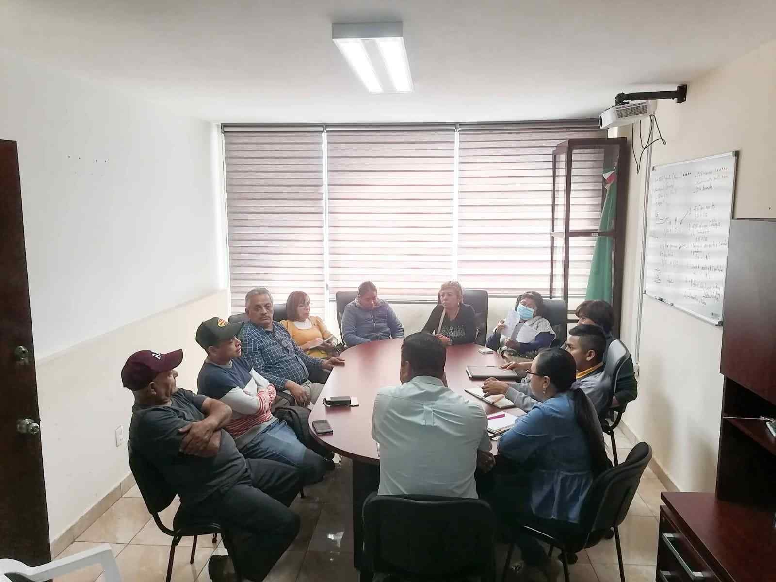 SE REÚNEN AUTORIDADES CON CIUDADANOS AMBIENTALISTAS DE ATOYAC