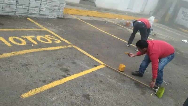 EMPRENDEN ORDENAMIENTO VIAL EN CALCAHUALCO