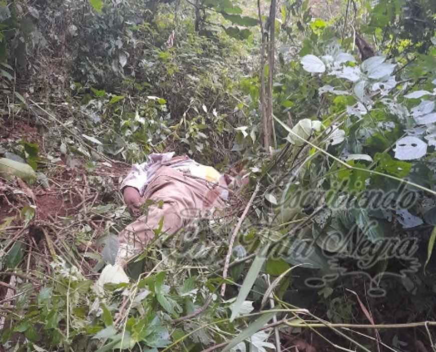 MUERE CORTADOR DE CAFÉ TRAS CAER A BARRANCO