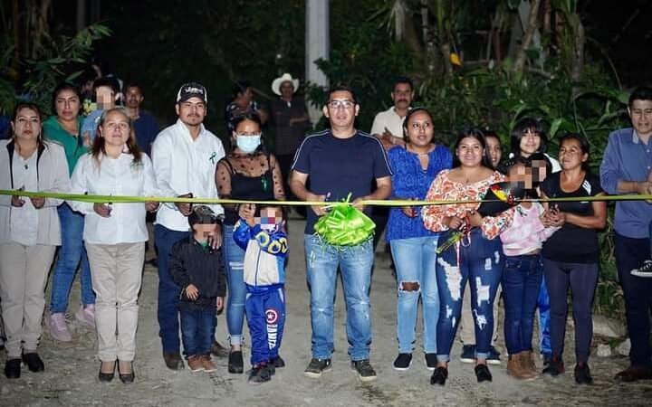 INAUGURA ERNESTO RUIZ AMPLIACIÓN DE ELECTRIFICACIÓN