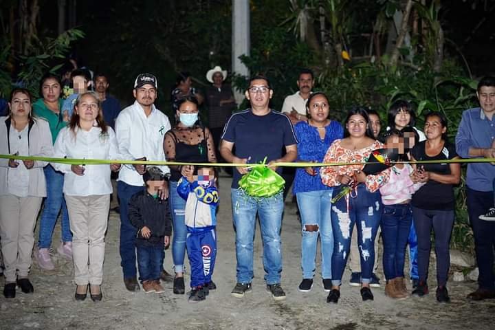 INAUGURA ERNESTO RUIZ AMPLIACIÓN DE ELECTRIFICACIÓN
