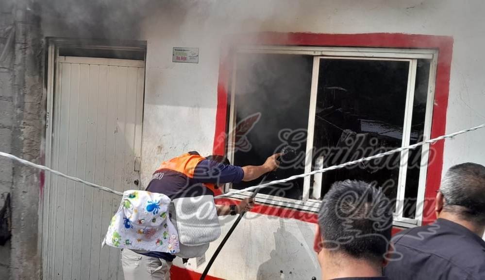 SE INCENDIA VIVIENDA EN HUATUSCO