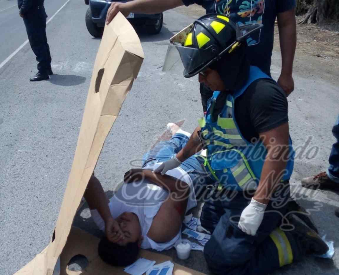 DERRAPA MOTOCICLISTA DE IXHUATLÁN