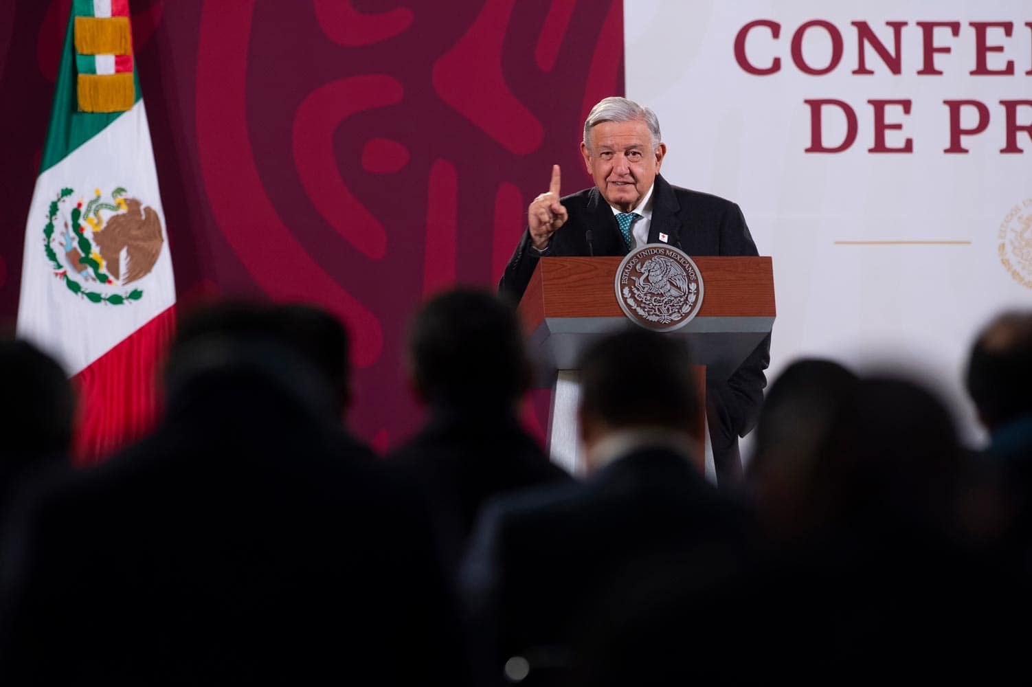 LÓPEZ OBRADOR NIEGA QUE LA REFORMA ELECTORAL AFECTE DERECHOS CIUDADANOS