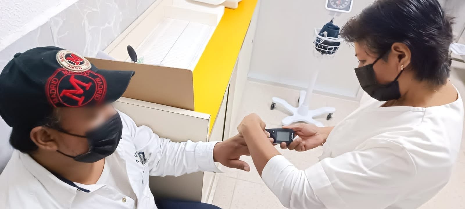 COMER CADA DOS O TRES HORAS; SÍNTOMA DE RESISTENCIA A INSULINA