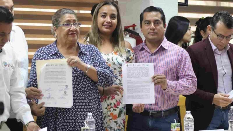 FIRMA CONVENIO AYUNTAMIENTO Y EL INSTITUTO CONSORCIO CLAVIJERO