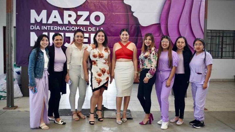 IMPARTEN CONFERENCIA SOBRE DERECHOS DE LA MUJER