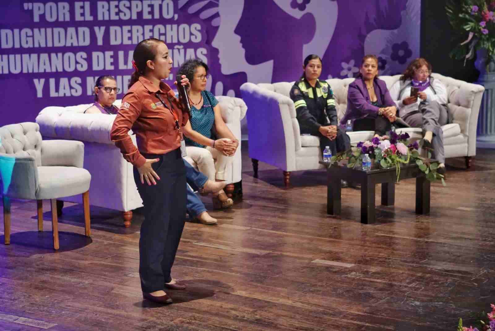 REALIZA AYUNTAMIENTO FORO “POR EL RESPETO, DIGNIDAD Y DERECHOS HUMANOS DE LAS NIÑAS Y MUJERES”