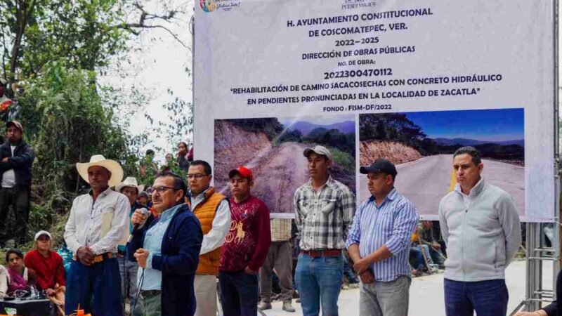 ALCALDE DE COSCOMATEPEC INAUGURA OBRA EN ZACATLA
