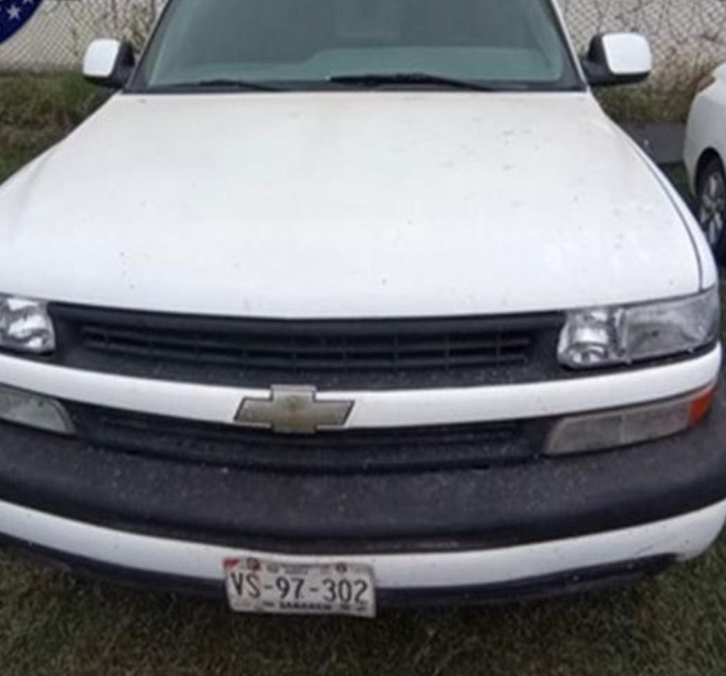 ASEGURAN CAMIONETAS; TENÍAN ARMAS EN EL INTERIOR