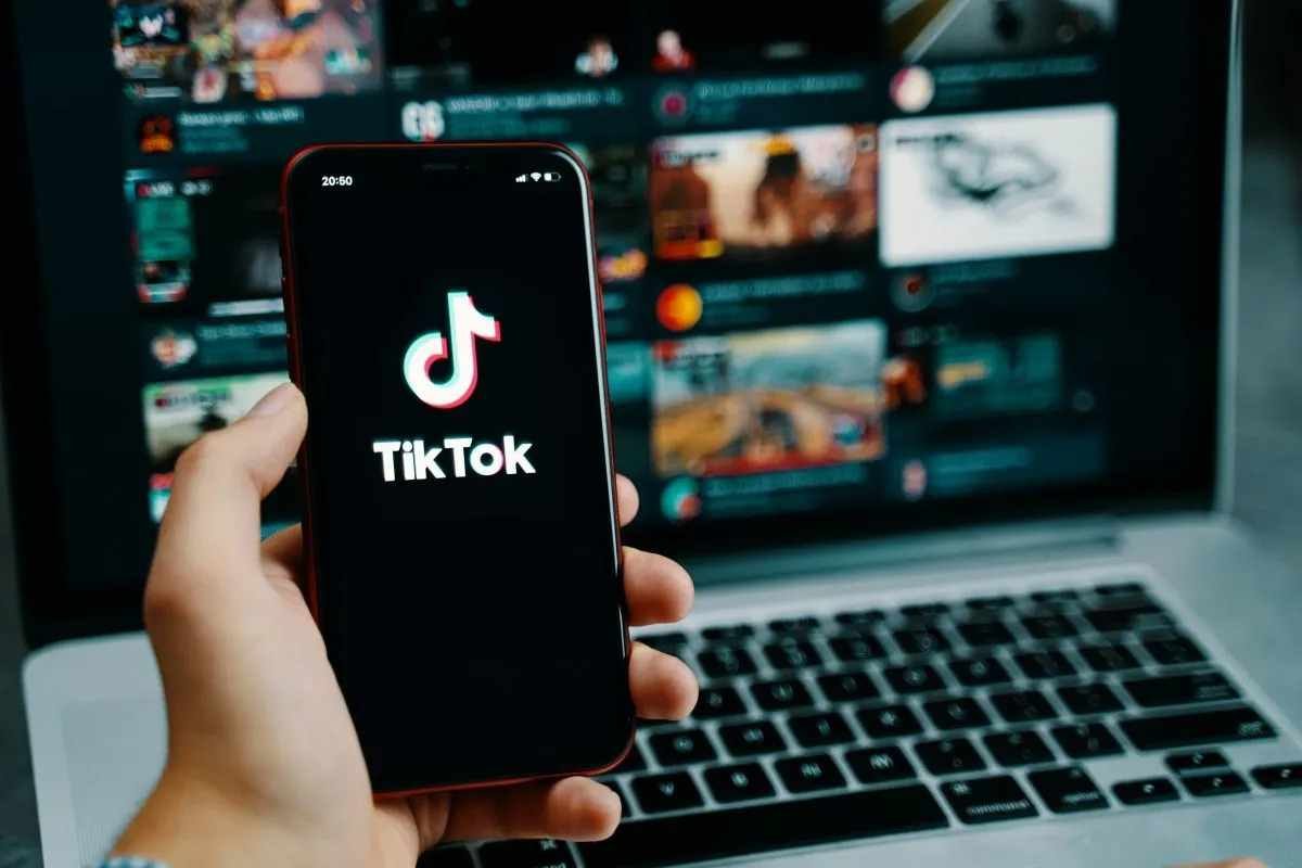 COFEPRIS SE REÚNE CON DIRECTIVOS DE TIKTOK PARA EVITAR DIFUSIÓN DE RETOS VIRALES