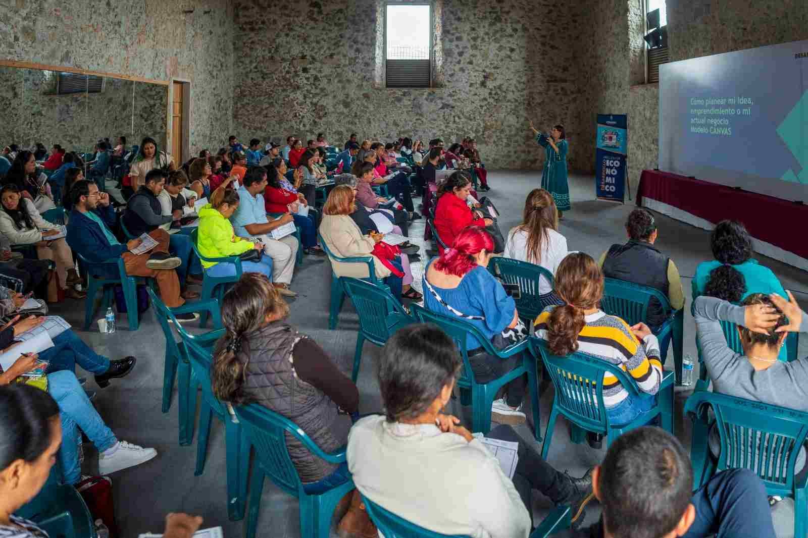 IMPARTEN SEMINARIO PARA FORTALECER A PYMES