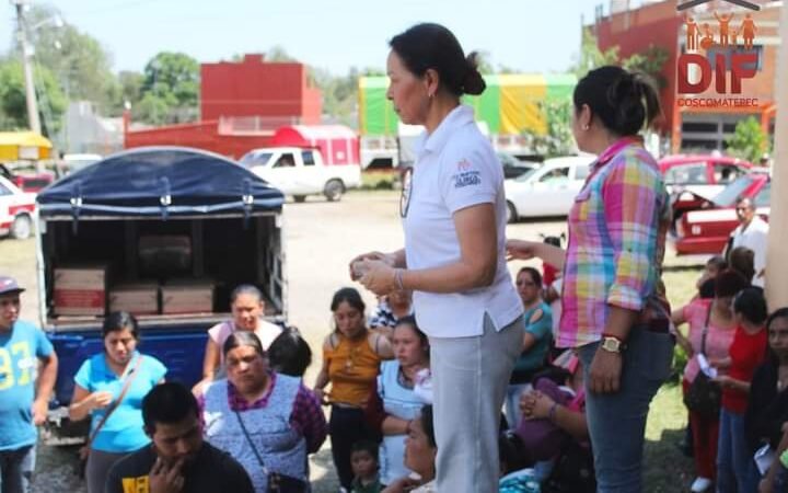 ENTREGA DIF APOYOS A MADRES DE FAMILIA