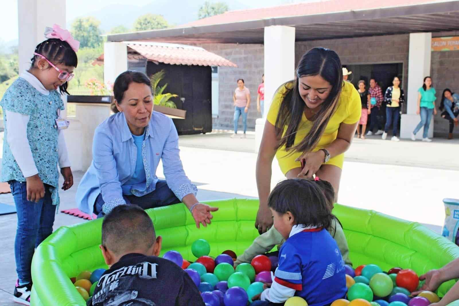 FESTEJAN DÍA MUNDIAL DEL SÍNDROME DE DOWN EN COSCOMATEPEC