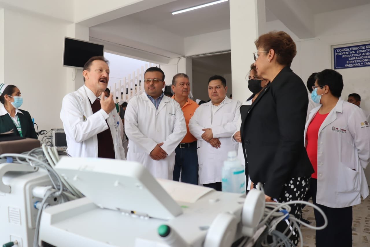 ENTREGAN EQUIPO A HOSPITAL CIVIL DE HUATUSCO