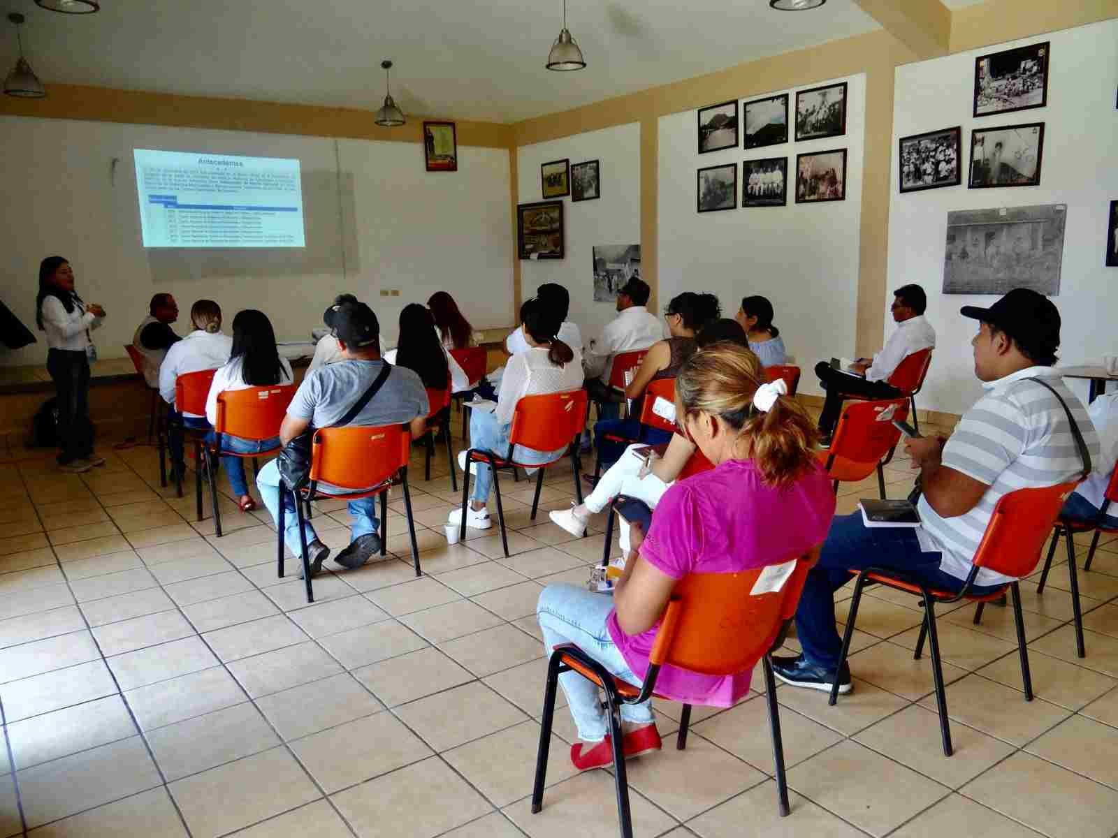 CAPACITA INEGI A PERSONAL DEL AYUNTAMIENTO DE CHOCAMÁN