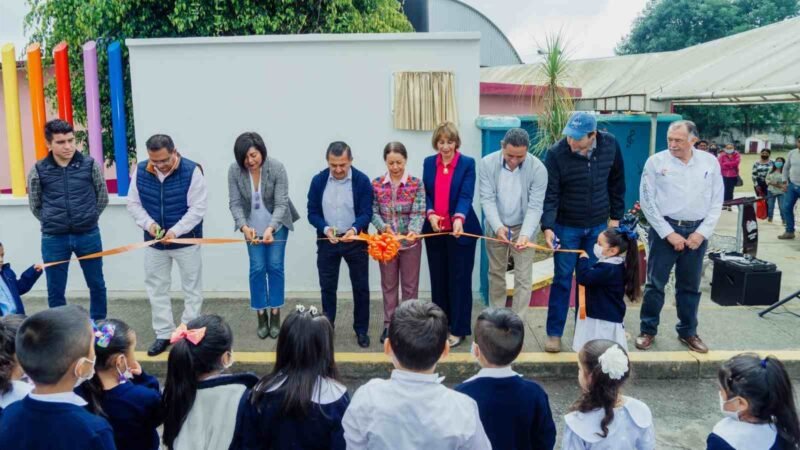 ENTREGAN BARDA PERIMETRAL EN JARDÍN DE NIÑOS DE COSCO