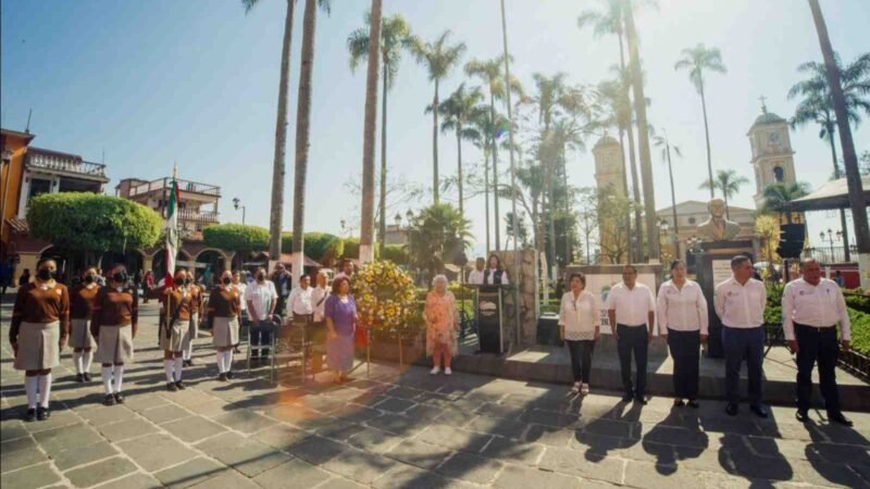 RINDEN HOMENAJE LUCTUOSO DEL DOCTOR MIGUEL DOMÍNGUEZ LOYO