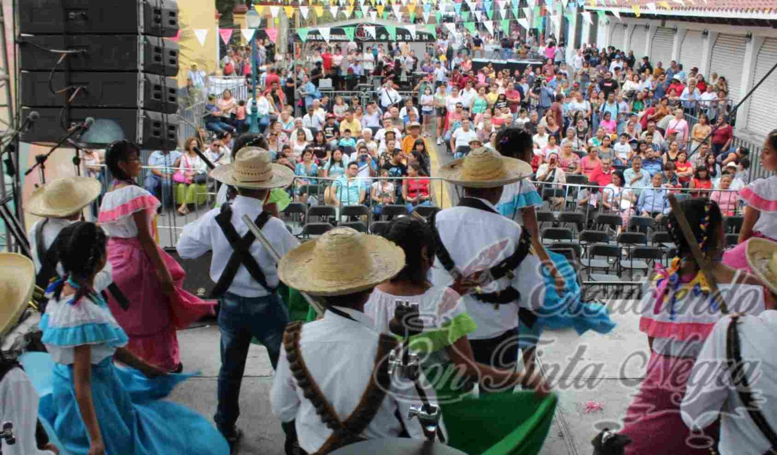 SE PRESENTA CON ÉXITO BALLET DE ALPATLÁHUAC EN ORGULLO VERACRUZANO