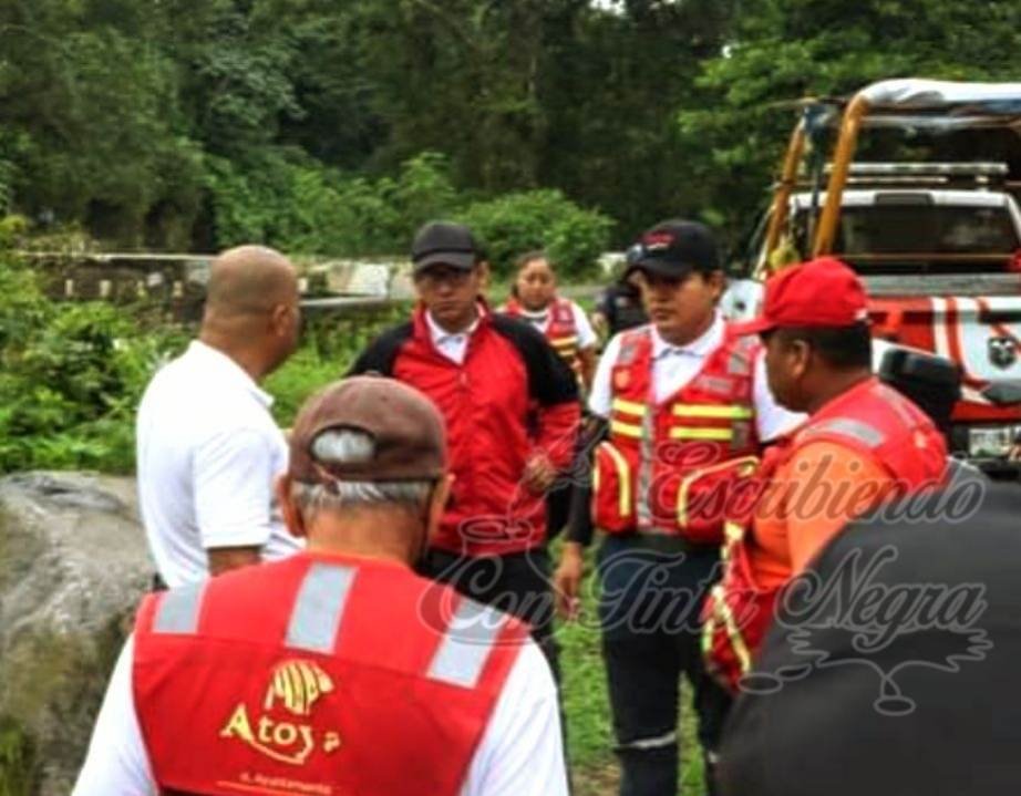 RESCATAN A JOVENCITA EN TÚNELES DE ATOYAC; INTENTÓ SUICIDARSE