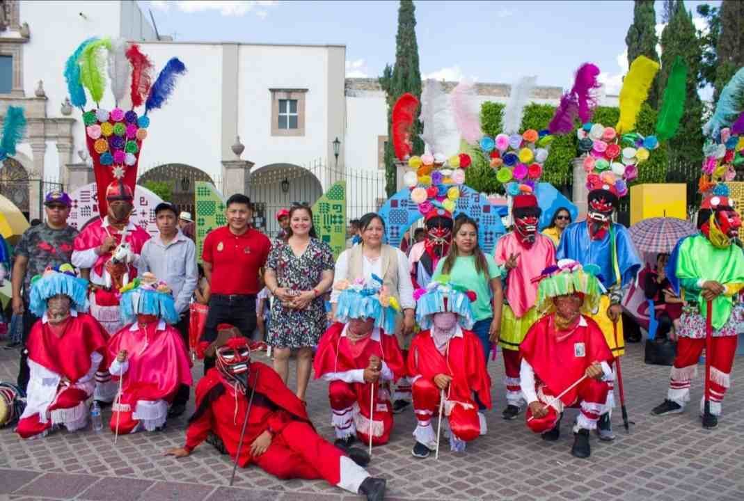 PROMUEVEN LA DANZA DE LOS SANTIAGOS A NIVEL NACIONAL