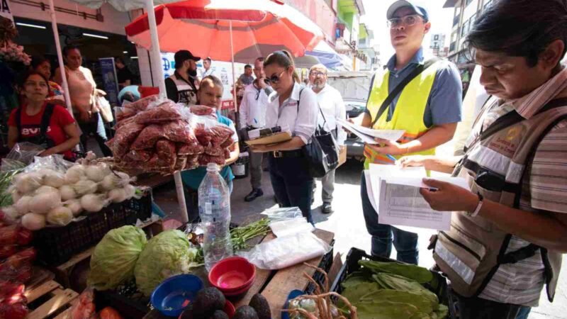 INVITA COMERCIO A LOCATARIOS DEL REVOLUCIÓN A OCUPAR SUS LUGARES