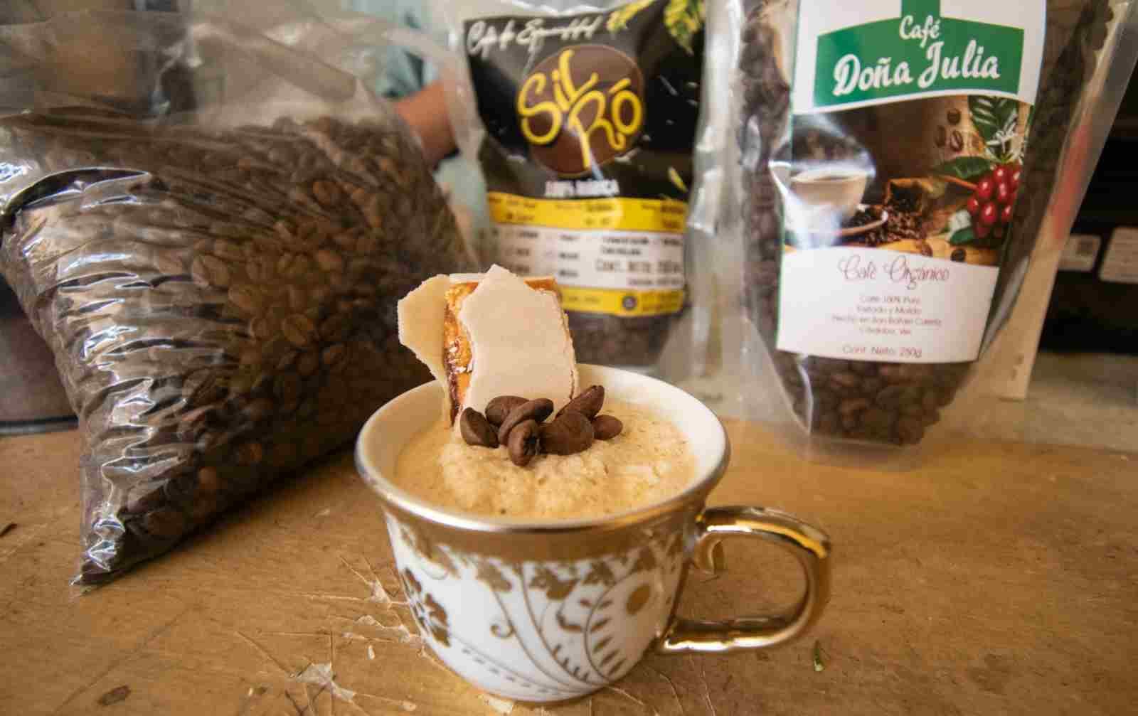 IMPARTEN TALLER DE “BARRA FRÍA” DE CAFÉ