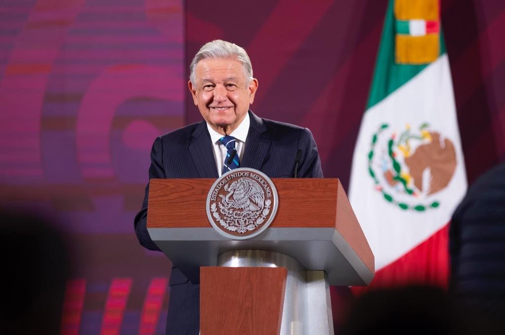 LA “MAÑANERA” SEGUIRÁ PORQUE TENEMOS DERECHO A ESTAR INFORMADOS: AMLO