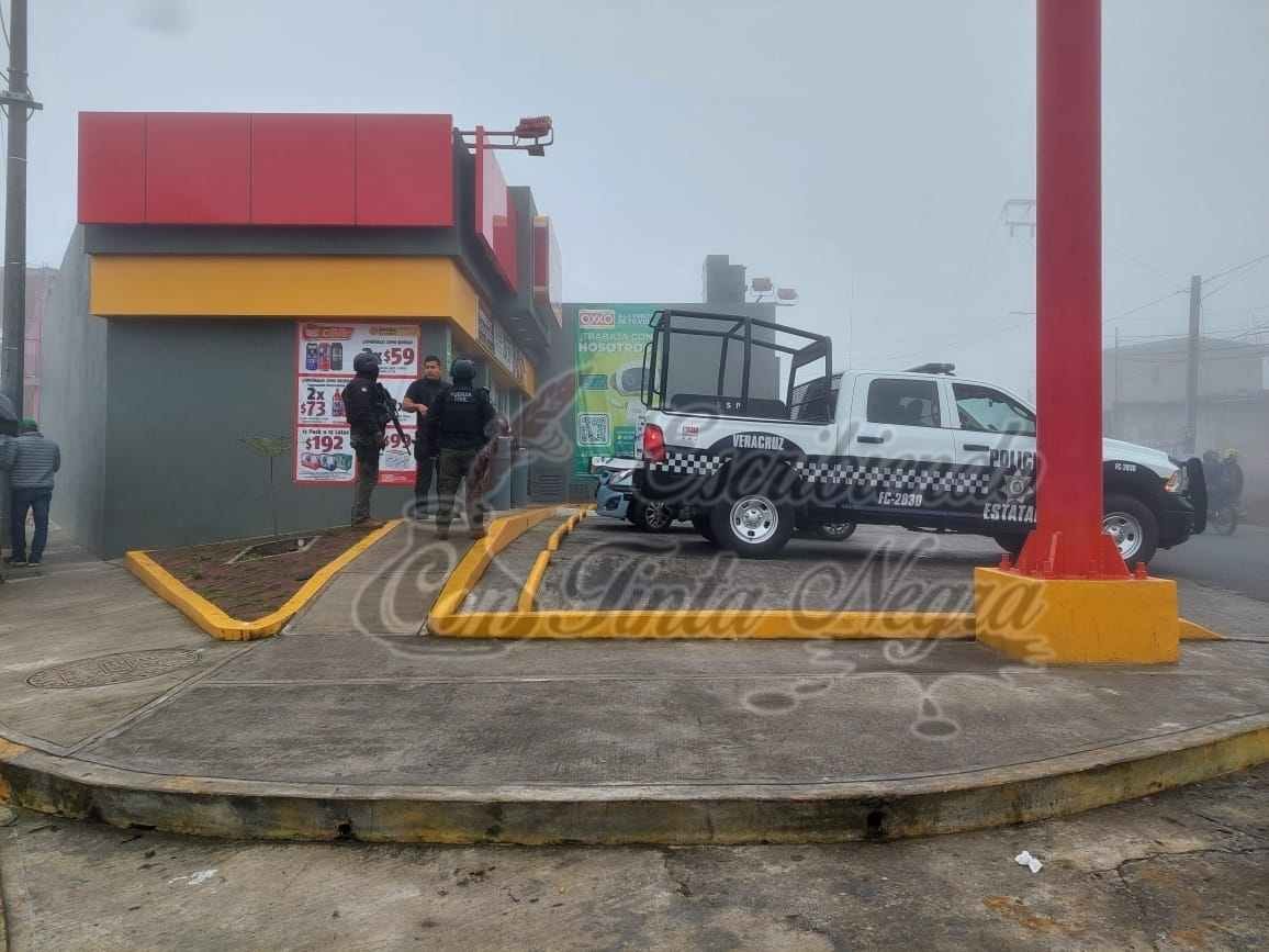 FRUSTRAN ASALTO A OXXO DE TOTUTLA