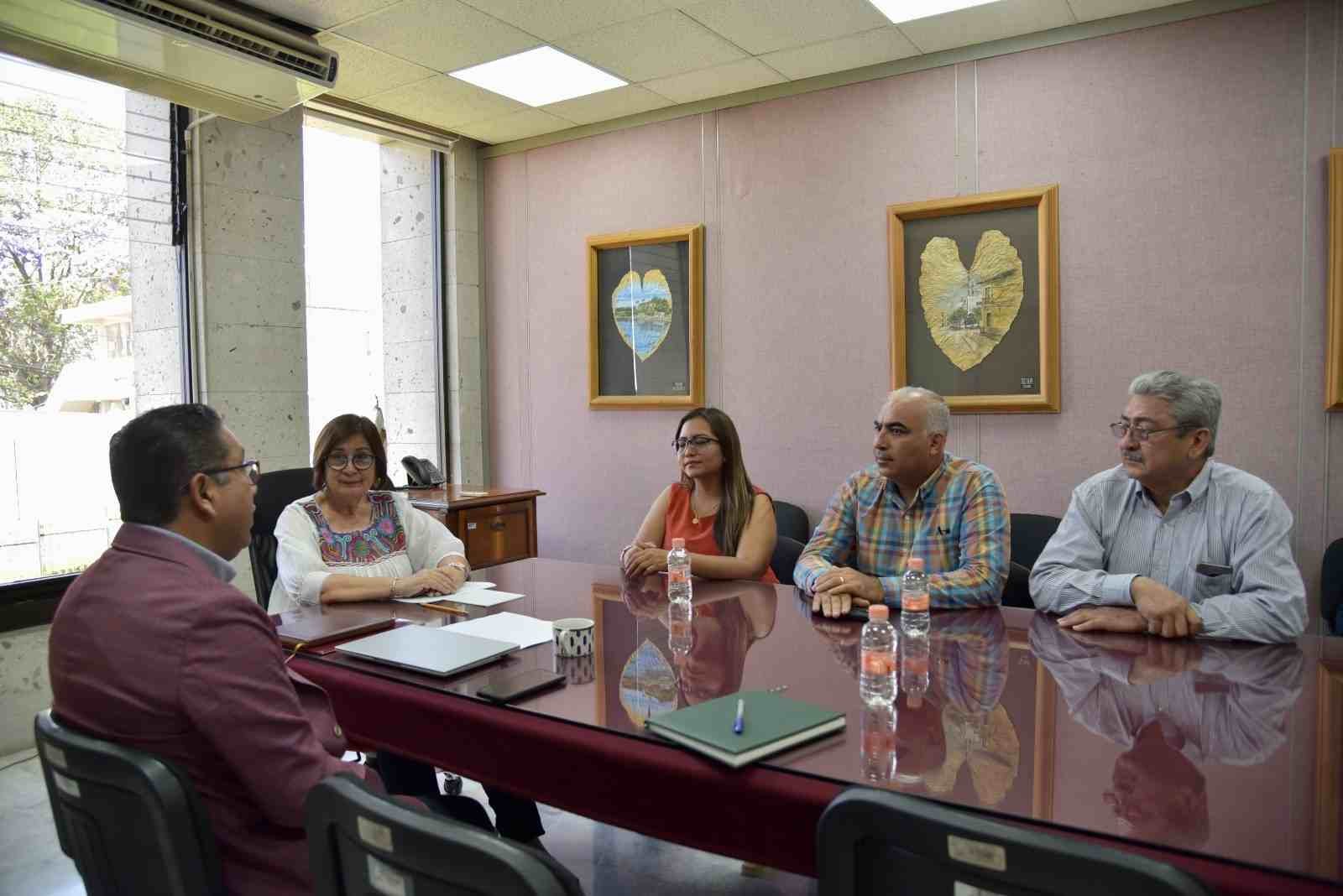 ASESORA CONGRESO A AUTORIDADES DE SOLEDAD DE DOBLADO