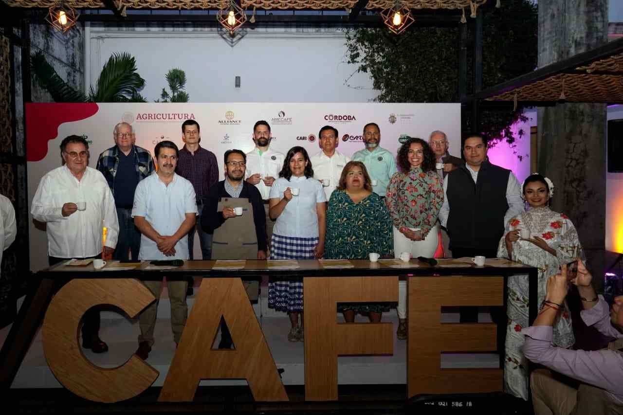 INAUGURAN DÉCIMO CERTAMEN TAZA DE EXCELENCIA MÉXICO