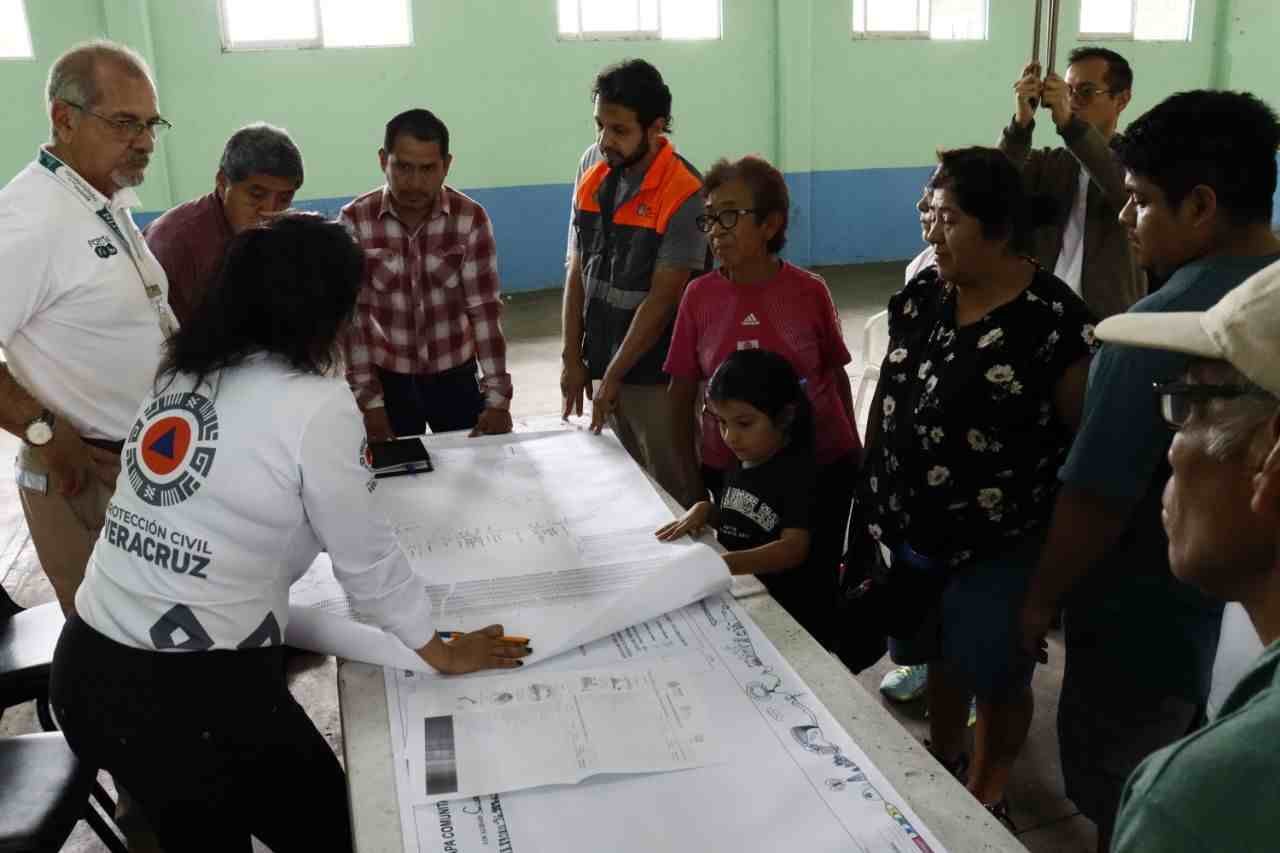 INTEGRA PROTECCIÓN CIVIL BRIGADAS COMUNITARIAS Y TRAZAN MAPA DE RIESGO