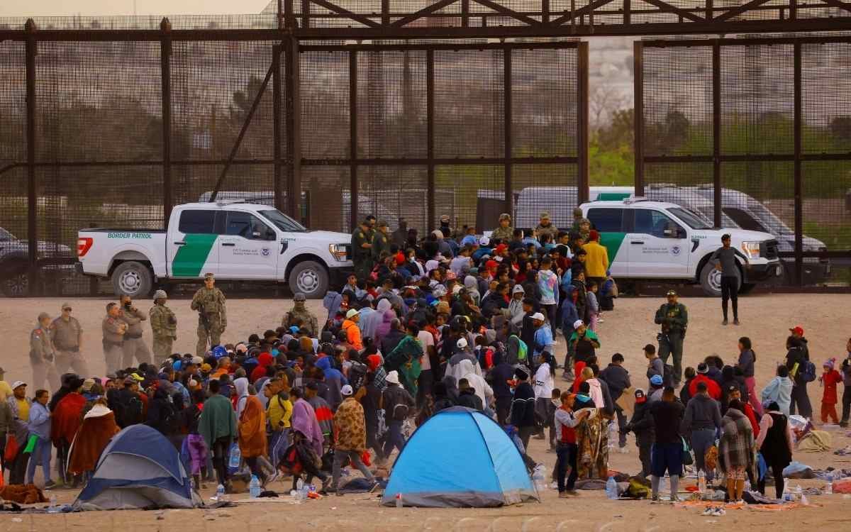 MIGRANTES EN CENTROS DE DETENCIÓN DE MÉXICO AUMENTARON 43%