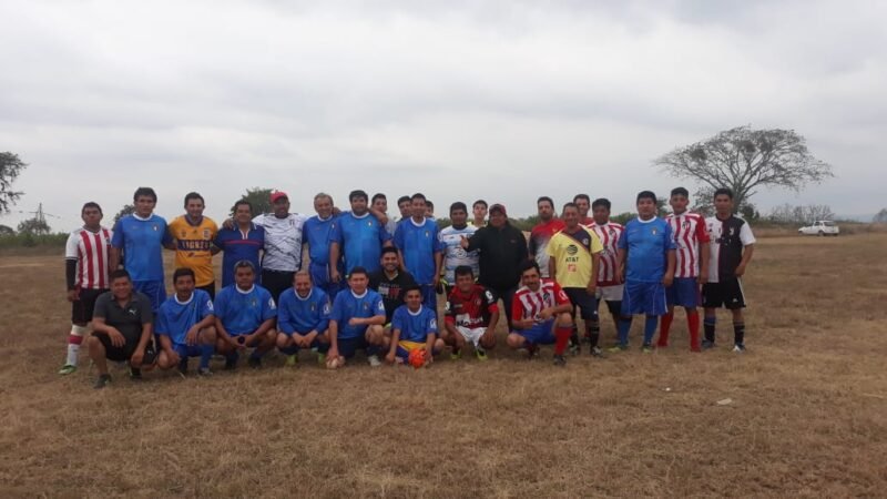 CALIENTAN MOTORES PARA PRIMER GRAN TORNEO DE FÚTBOL ENTRE AMIGOS DE VETERANOS