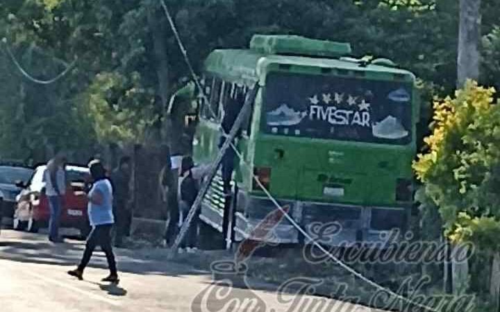 AUTOBÚS SE QUEDA SIN FRENOS