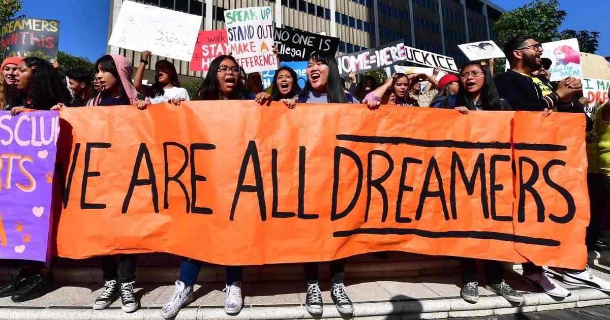 JOE BIDEN AMPLIARÁ LA COBERTURA DE SALUD PARA LOS ‘DREAMERS’