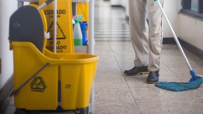 IGLESIA LAMENTA QUE LA INFLACIÓN OBLIGUE A MEXICANOS ACEPTAR TRABAJOS PRECARIOS