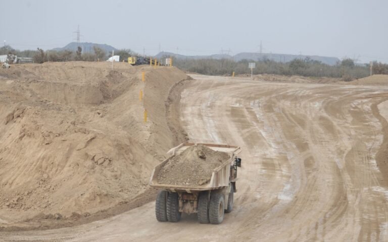 APLAZAN DISCUSIONES SOBRE LEY MINERA HASTA SEPTIEMBRE