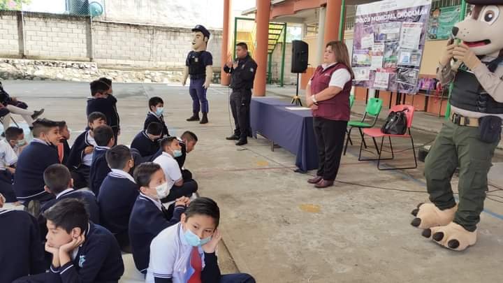 IMPARTEN PLÁTICA SOBRE ACOSO ESCOLAR